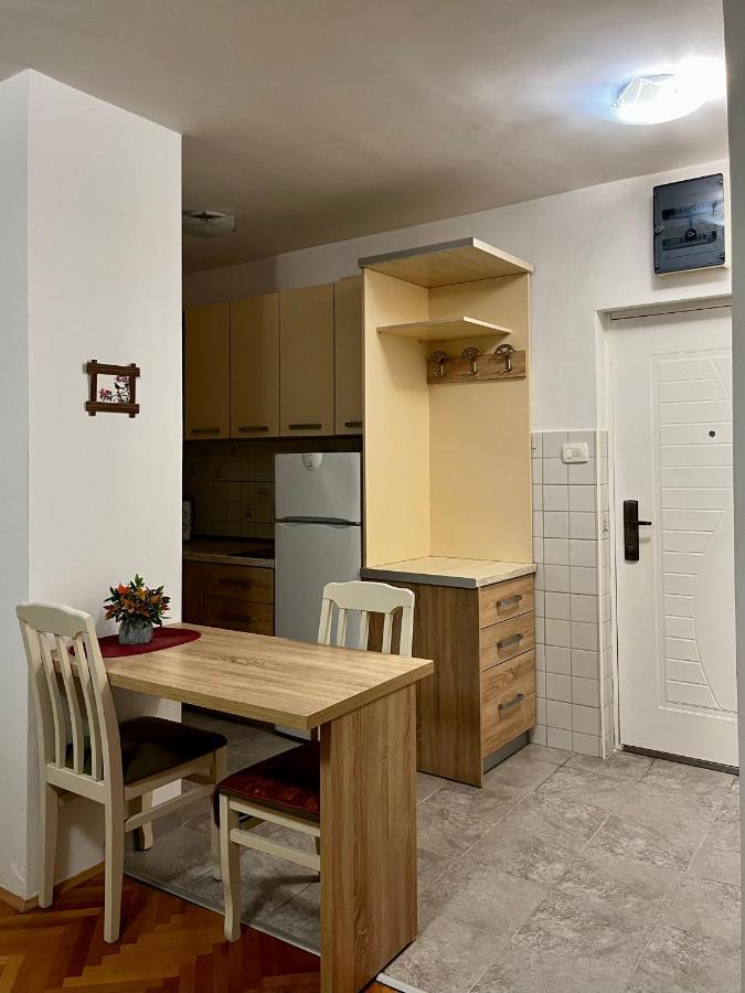 Studio Apartment Welcome 바르 외부 사진
